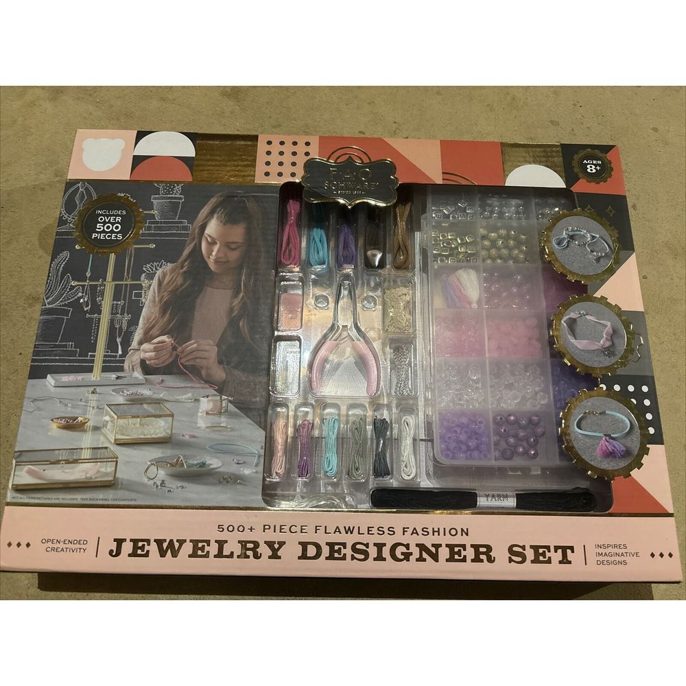 NIB - FAO Schwarz 500+ Piece Flawless Fashion‎ Jewelry Designer Set
